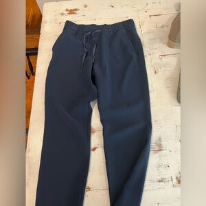 navy lululemon joggers size 8